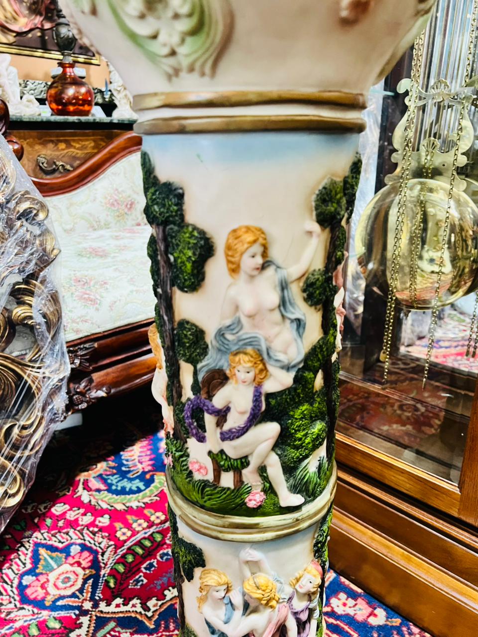 Decorative Pedestal in Classic Style with Figurative Scenes in Relief🏛️