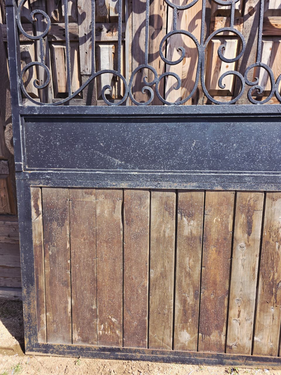 Rustic Metal and Wood Door – A Symbol of Strength and Elegance