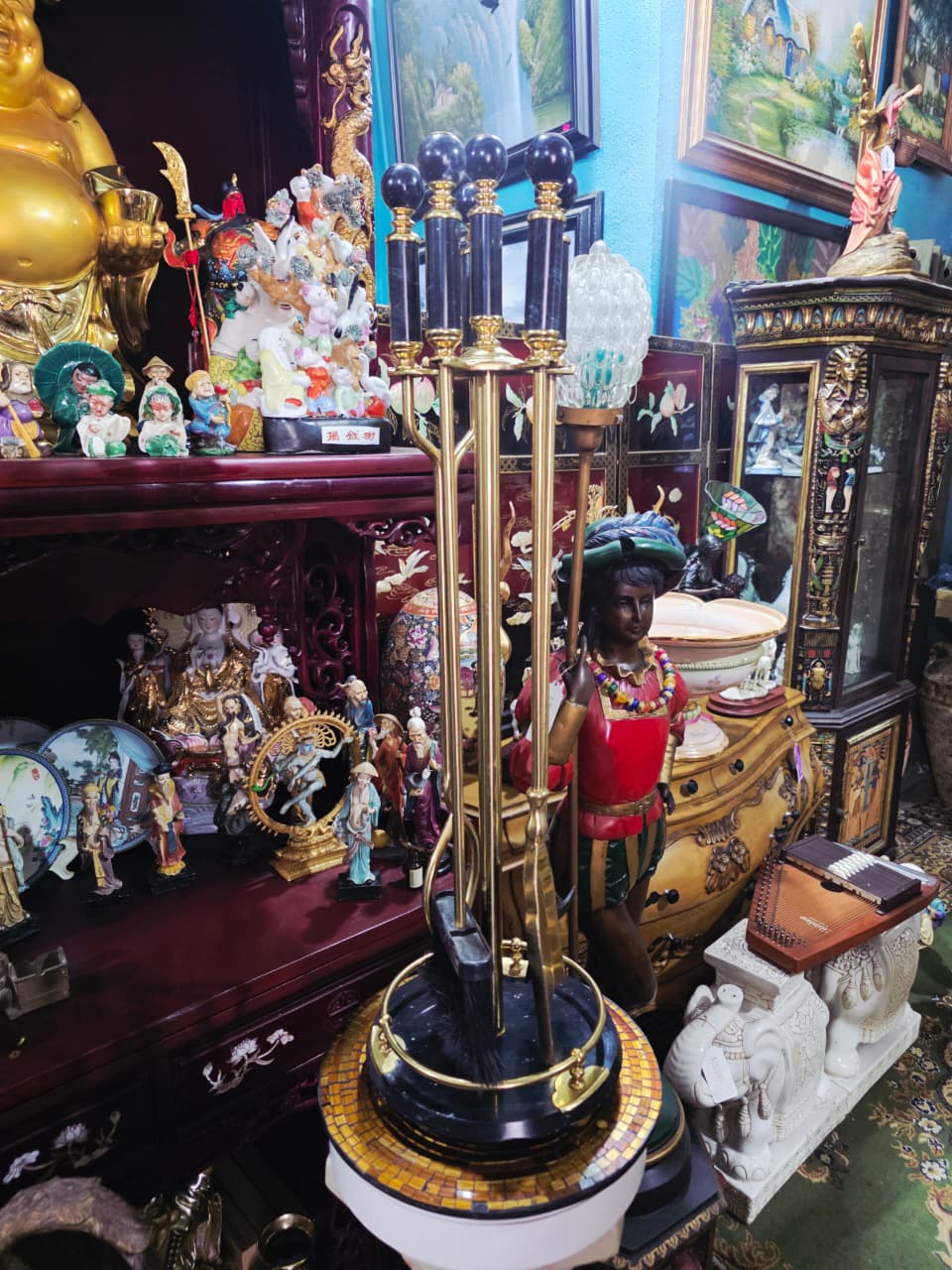 Antique Brass Fireplace Tool Set: Functionality and Distinction in One Piece 🧹