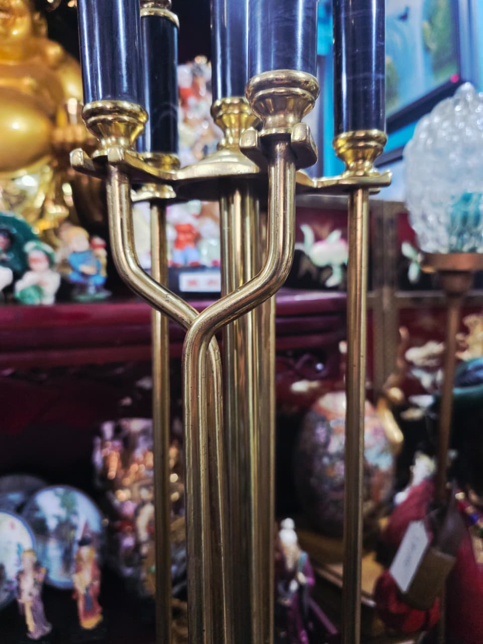 Antique Brass Fireplace Tool Set: Functionality and Distinction in One Piece 🧹