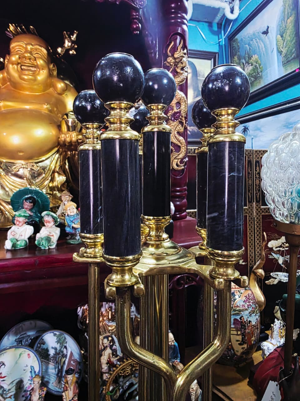 Antique Brass Fireplace Tool Set: Functionality and Distinction in One Piece 🧹