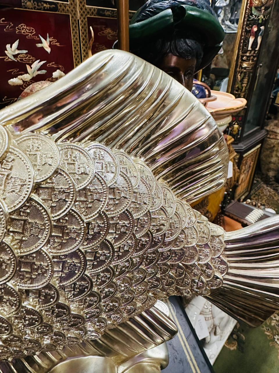 Escultura de Pez de la Abundancia en Monedas Doradas 🐟