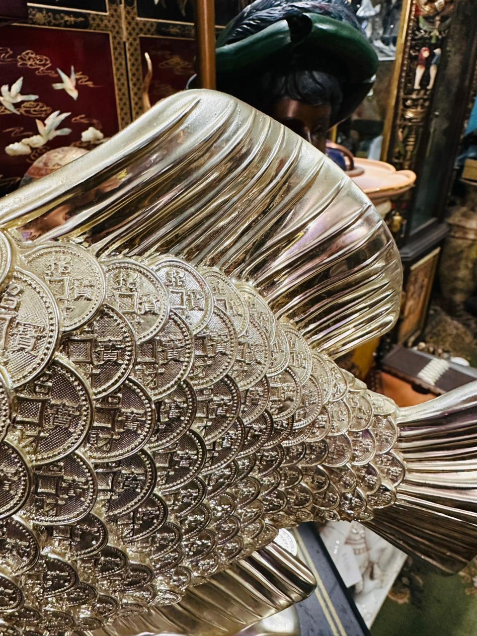 Escultura de Pez de la Abundancia en Monedas Doradas 🐟