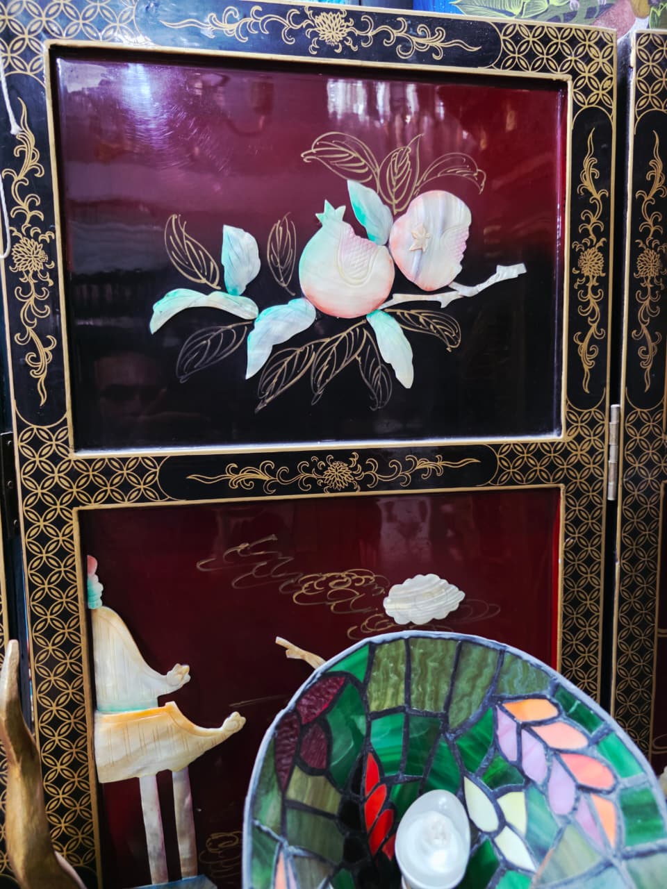 Biobo Oriental de 4 Paneles - Reflejos de Oriente en Laca y Oro🌿🌸🌿