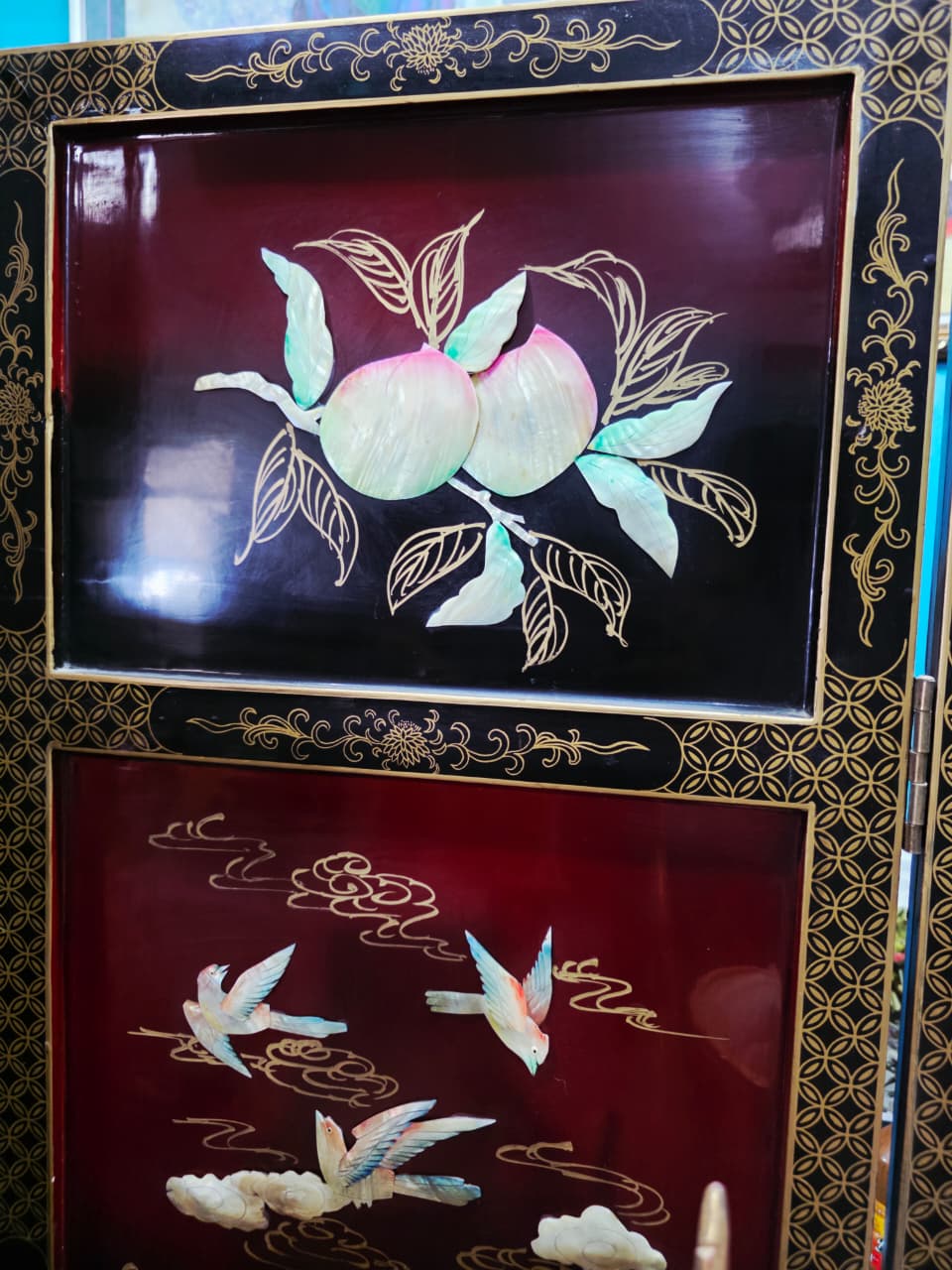 Biobo Oriental de 4 Paneles - Reflejos de Oriente en Laca y Oro🌿🌸🌿