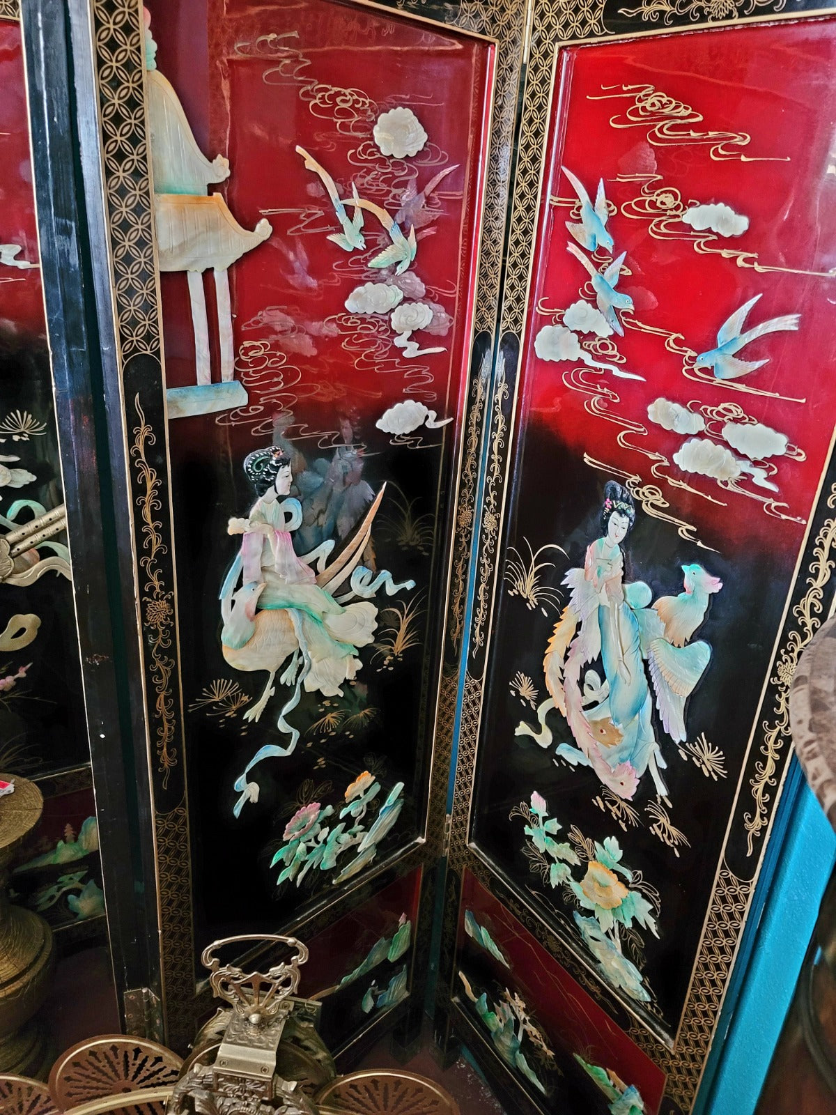Biobo Oriental de 4 Paneles - Reflejos de Oriente en Laca y Oro🌿🌸🌿
