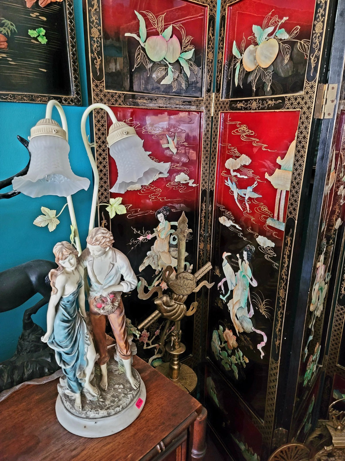 Biobo Oriental de 4 Paneles - Reflejos de Oriente en Laca y Oro🌿🌸🌿