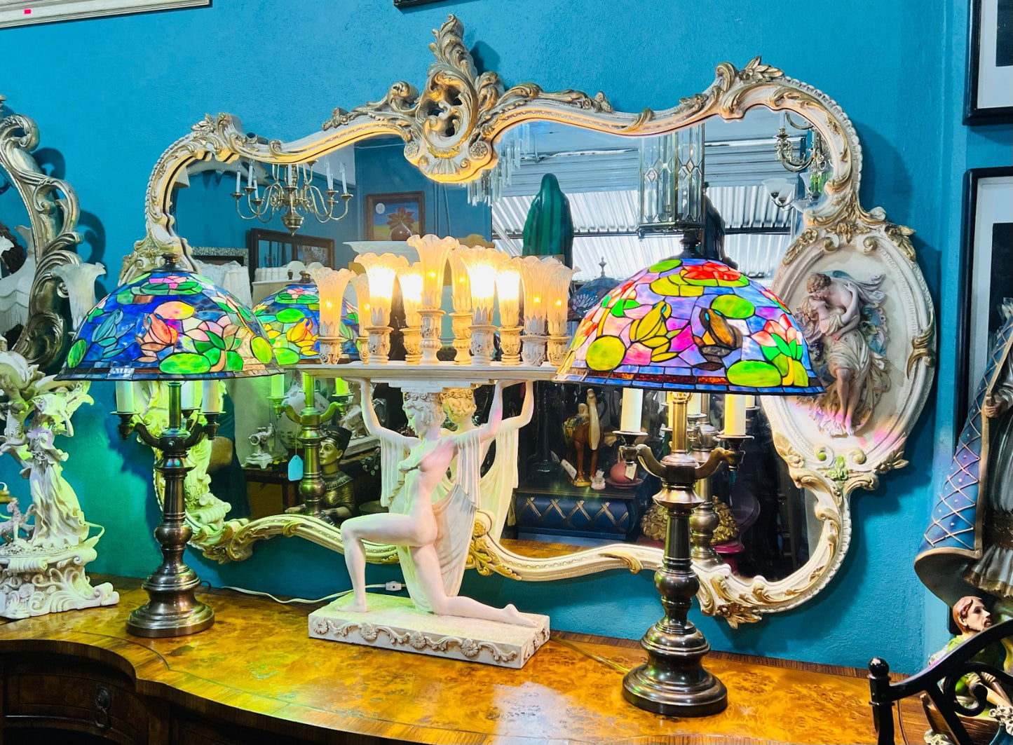 Capo Del Monte Style Mirror with Romeo and Juliet Decoration in Fine Porcelain🩷