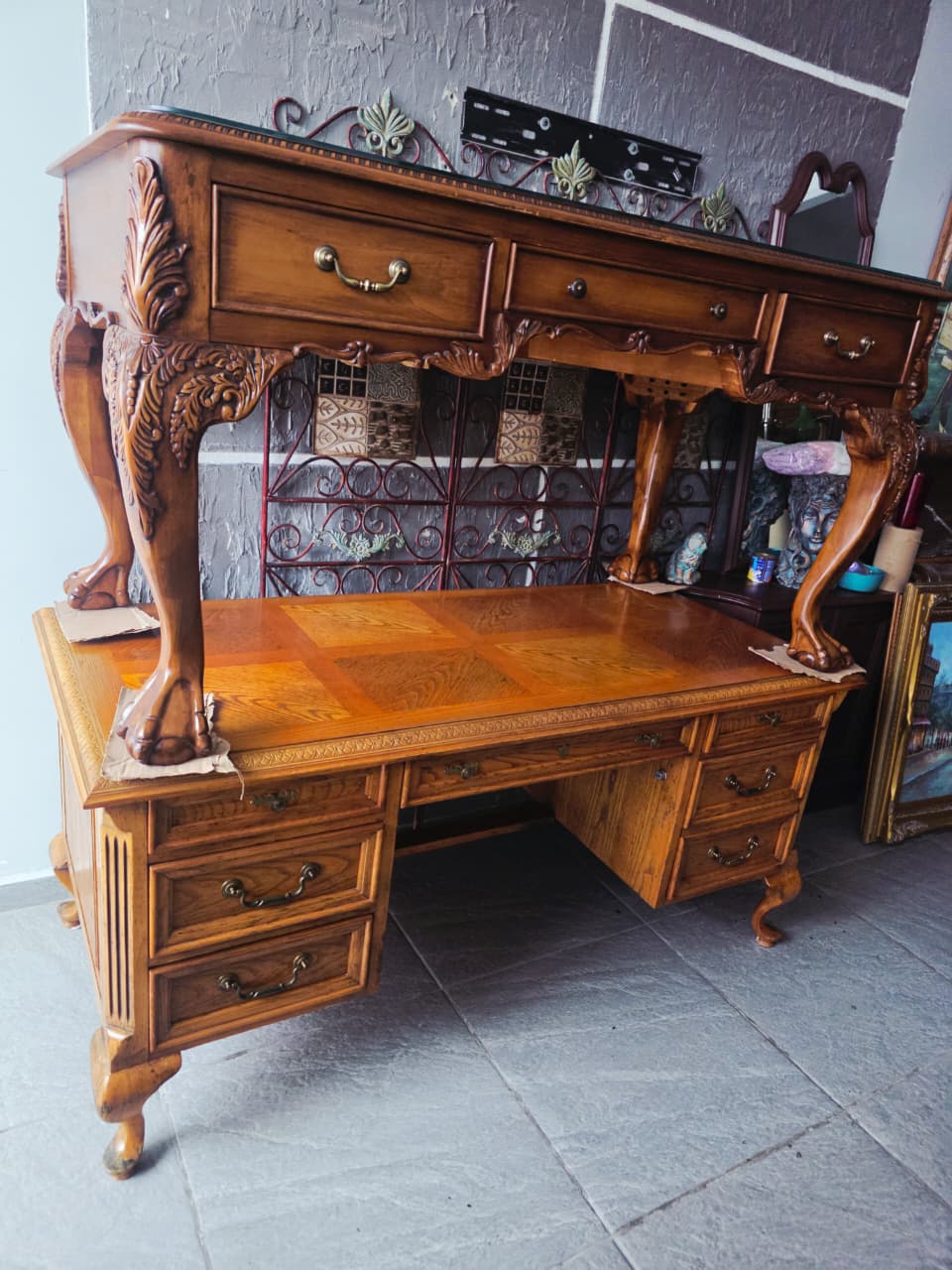 Bernhardt Flair Division Desk – Queen Anne Revival (1970s) 🪶⚜️🕊️