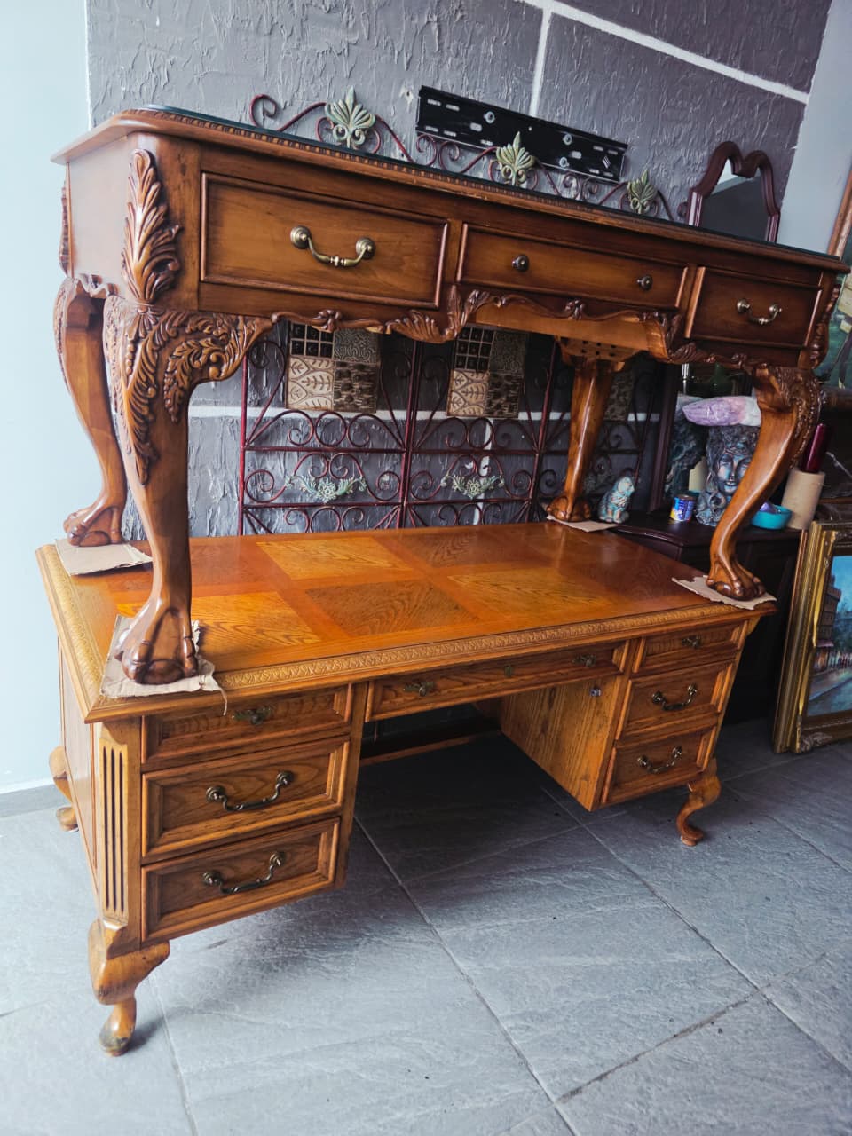 Bernhardt Flair Division Desk – Queen Anne Revival (1970s) 🪶⚜️🕊️