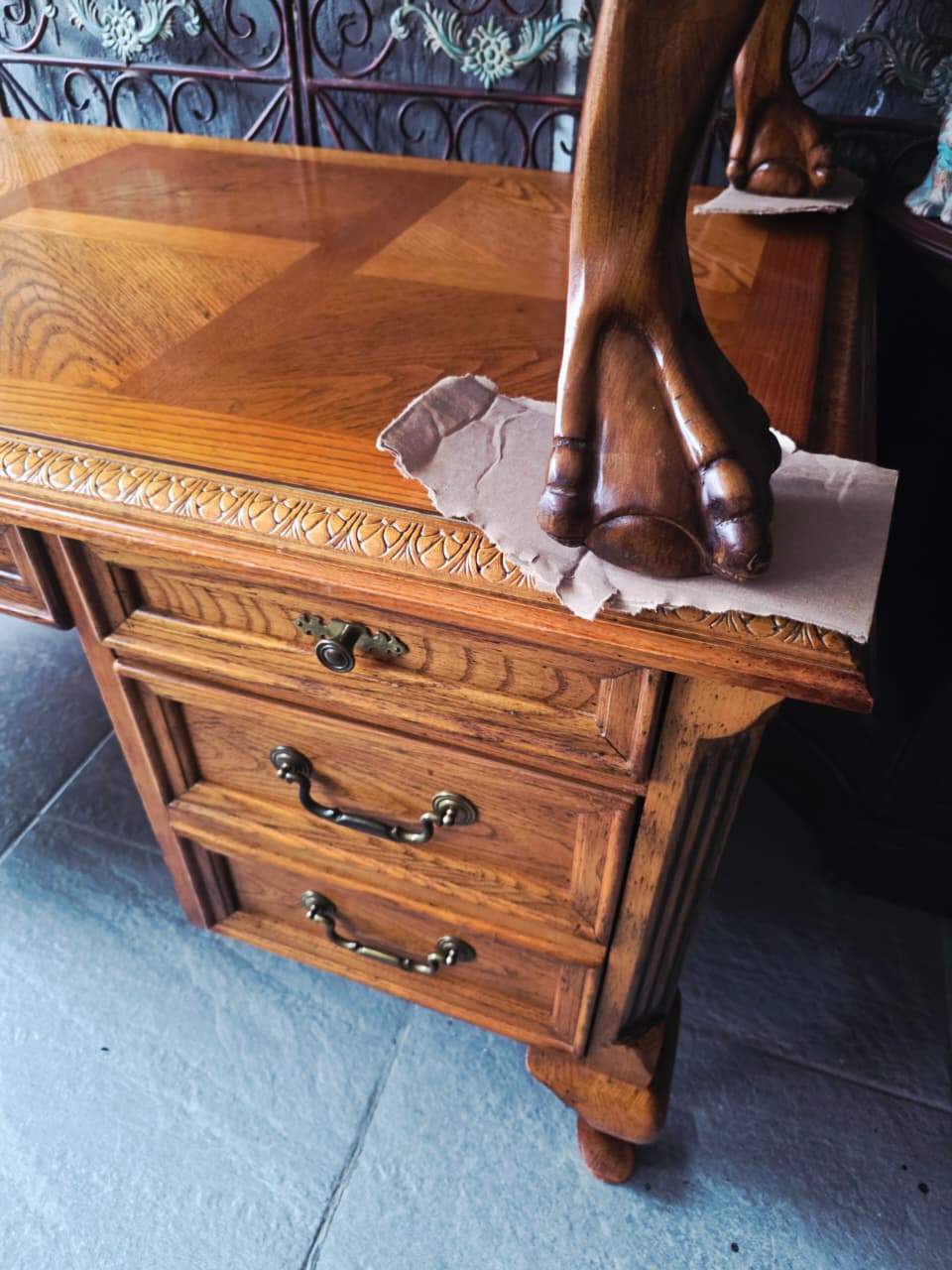 Bernhardt Flair Division Desk – Queen Anne Revival (1970s) 🪶⚜️🕊️