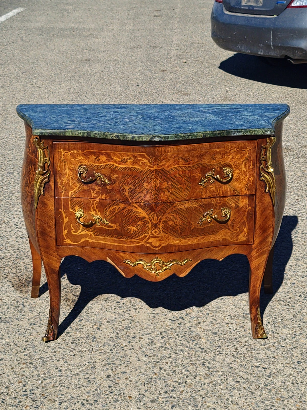 Frances Bombe with Marble Top🌹