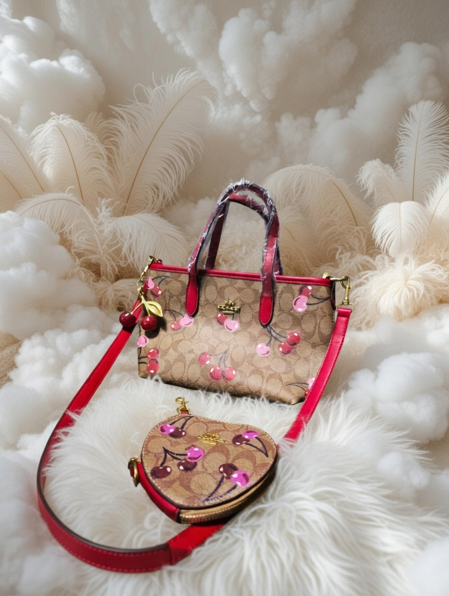 🌸👜 Coach Cherry Pop Bolso Para Dama – Elegancia Atemporal con Encanto Lúdico ✨