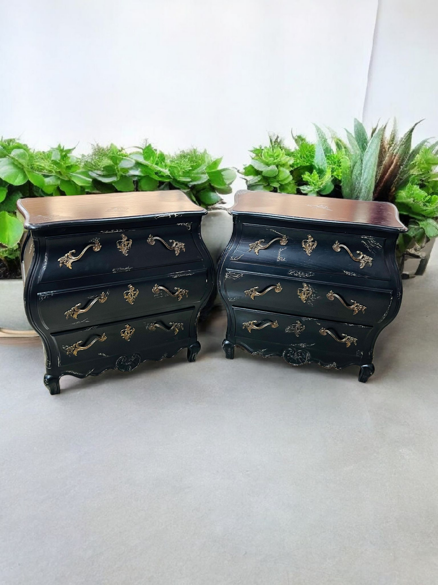 🌿Pair of Louis XV style Bombay chairs by Baker Furniture 🇫🇷🖤🌿