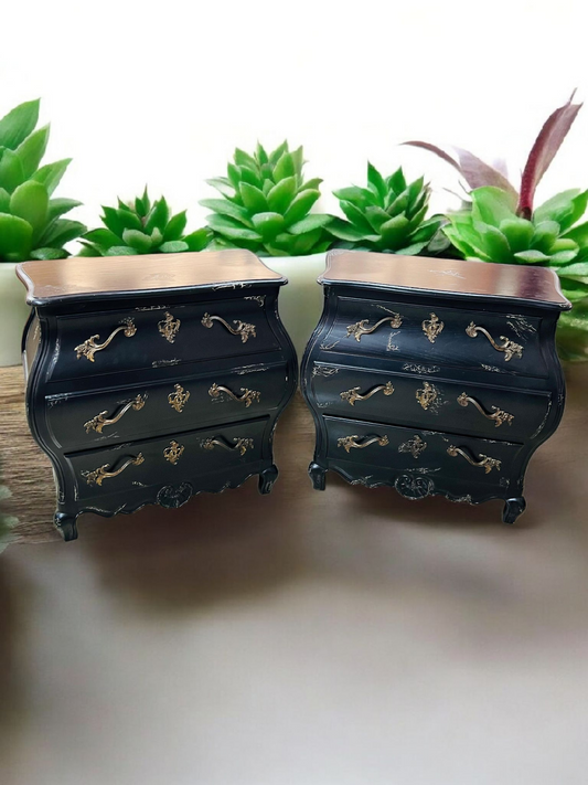 🌿Pair of Louis XV style Bombay chairs by Baker Furniture 🇫🇷🖤🌿